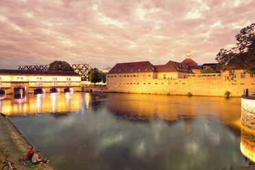 Frankreich, Elsass, Straßburg, Petite France, Barrage Vauban, Fluss lll im Abendlicht - MSF004295
