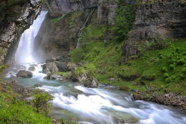 Spanien, Ordesa-Nationalpark, Wasserfall des Flusses Arazas - DSGF000395