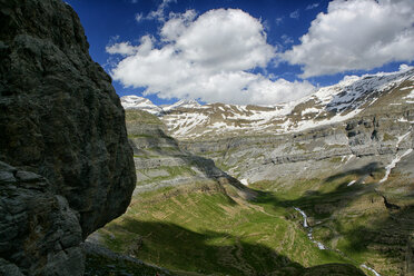 Spain, Ordesa National Park, rock formation - DSGF000406