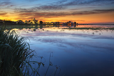 Spanien, Andalusien, Provinz Huelva, Donana-Nationalpark, Dorf El Rocio am Fluss Guadalquivir - DSGF000418