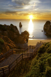 Portugal, Algarve, Lagos, Rock formations at beach - DSGF000857