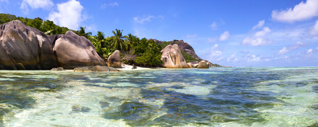 Seychellen, Insel La Digue, felsige Küste - ROMF000021