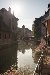 France, Savoy, Annecy, Historic town centre, River Thiou and bridge - SBDF001318