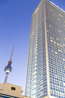 Deutschland, Berlin, Berliner Fernsehturm und Park Inn Hotel, Alexanderplatz - MSF004313