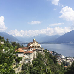 Schweiz, Lago Maggiore, Madonna del Sasso - GWF003204