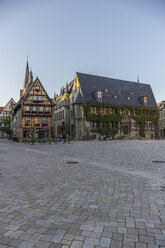 Germany, Saxony-Anhalt, Quedlinburg, Townhall and market square - PVCF000136