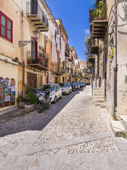 Italy, Sicily, Province of Palermo, Monreale, Old town, Alleyway - AMF002962