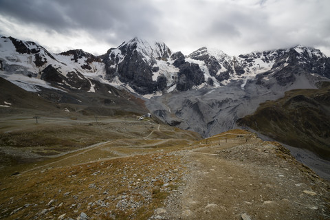 Italien, Südtirol, Blick auf Ortler Alpen, Gran Zebru und Monte Zebru, Ortler rechts, lizenzfreies Stockfoto