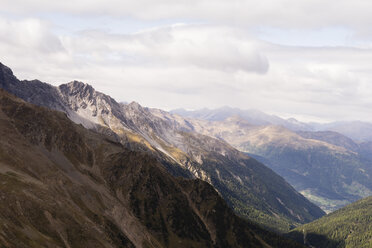 Italien, Südtirol, Blick auf die Ortler-Alpen - MYF000628