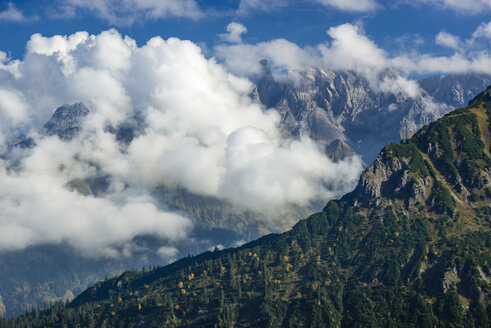 Deutschland, Bayern, Allgäu, Bergkamm der Allgäuer Alpen, vom Fellhorn aus gesehen - WGF000495