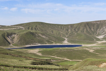 Türkei, Ostanatolien, Schafherde am Kratersee von Nemrut - SIE006126