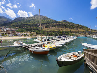 Italy, Sicily, Province of Trapani, Fishing village Castellammare del Golfo, Harbour - AMF003017