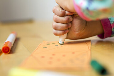 Hand of little girl stamping - JFEF000467