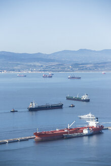 Gibraltar, Bucht von Gibraltar, Frachtschiffe - KBF000210