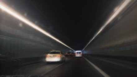 Langzeitbelichtung im Petueltunnel, München, Deutschland - FLF000551