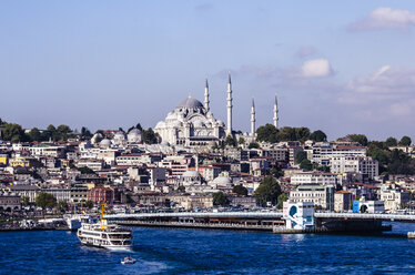 Türkei, Istanbul, Blick auf die Sultan-Ahmed-Moschee - THA000804