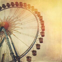 Germany, Munich, Ferris wheel at the October Fest - GSF000912