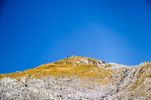 Österreich, Allgäuer Alpen, Vorarlberg, Kleines Walsertal, Gottesackerplateau, Karst, Hahnenkopf, Gipfelkreuz - WGF000510