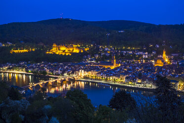 Deutschland, Baden-Wurttember, Heidelberg zur blauen Stunde - PUF000137