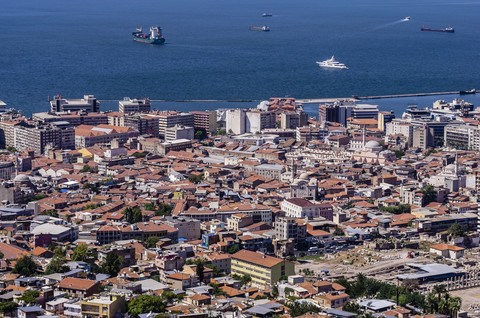 Türkei, Izmir, Region Ägäis, Blick auf den Hafen, lizenzfreies Stockfoto
