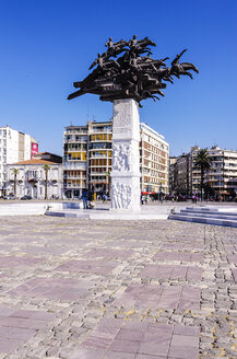 Türkei, Izmir, Region Ägäis, Cumhuriyet-Platz, Atatuerk-Denkmal - THAF000840