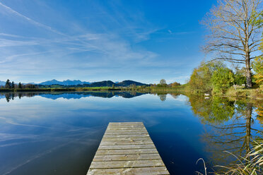 Germany, Bavaria, Allgaeu, landscape with lake at Fuessen - FDF000072