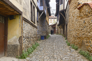 Turkey, Marmara Region, alley in village Cumalikizik - SIEF006234