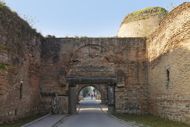 Türkei, Marmara-Region, Iznik, alte Stadtmauer und Istanbuler Tor - SIEF006237