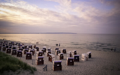 Germany, Mecklenburg-Vorpommern, Binz, beach with beach chairs - PUF000191