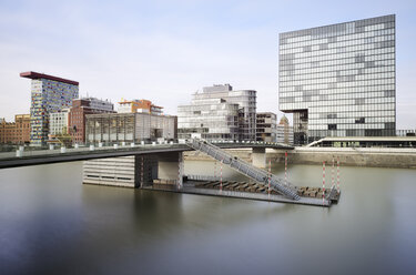 Germany, North Rhine-Westphalia, Duesseldorf, view to Media harbour with Grand Hyatt Hotel - GUFF000008