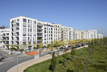 Germany, North Rhine-Westphalia, Duesseldorf, apartment buildings at development area 'Le Flair' - GUFF000009