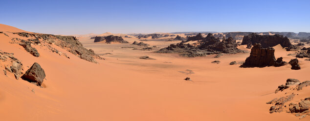 Algeria, Tassili n' Ajjer, Tadrart, Sahara, Tassili n' Ajjer National Park, panoramic view over Tadrart region - ES001456