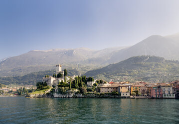 Italy, Veneto, Malcesine with Castello Scaligero - LVF002174