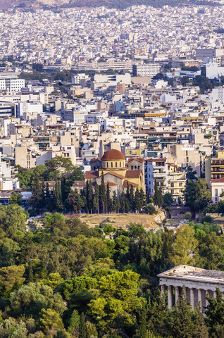 Griechenland, Athen, Stadtbild mit Kirche Agia Marina, lizenzfreies Stockfoto