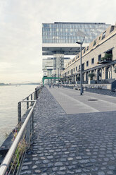 Germany, Cologne, crane houses at River Rhine - MEMF000461