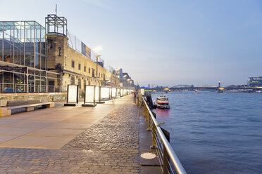 Germany, Cologne, old warehouses and modern architecture at Zollhafen - MEMF000474