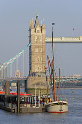 UK, London, sailing ship in front of the Tower Bridge - MIZF000662