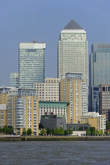 UK, London, Docklands, office towers on Canary Wharf - MIZF000704