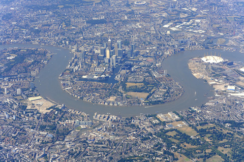 UK, London, Luftbildaufnahmen der Docklands, der Isle of Dogs und der Themse, lizenzfreies Stockfoto