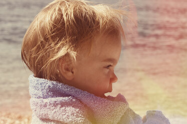 Toddler on beach - LVF002261