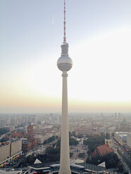 Fernsehturm Alex am Alexanderplatz, Wahrzeichen der Stadt Berlin, Berlin, Deutschland - MEMF000501