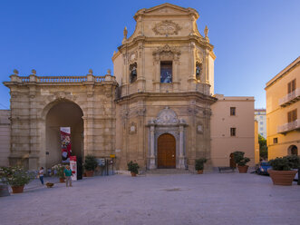 Italy, Sicily, Province of Trapani, Marsala, Old town, Piazza della Addolorata, Church Chiesa dell' Addolorata - AMF003233