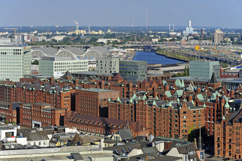 Germany, Hamburg, harbor, Speicherstadt and Hafencity - MIZF000749