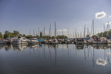 Deutschland, Mecklenburg-Vorpommern, Schwerin, Stadthafen - PVCF000170