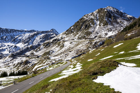 Schweiz, Graubünden, Oberalppassstrasse - STSF000614