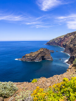 Spanien, Kanarische Inseln, La Palma, Steilküste bei Garafia - AMF003256