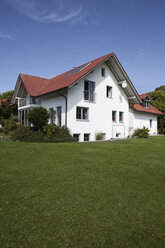 Einfamilienhaus mit Garten - RBF001900