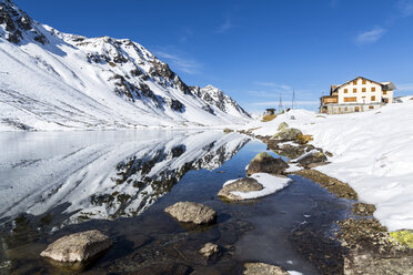 Switzerland, Engadin, Fluela pass in autumn - STSF000632