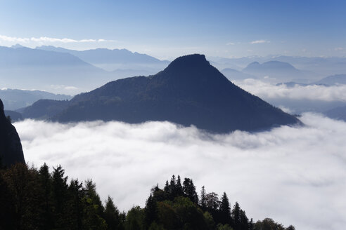 Germany, Bavaria, Upper Bavaria, Chiemgau, Chiemgau Alps, Nussdorf am Inn, View from Heuberg to Kranzhorn - SIEF006287