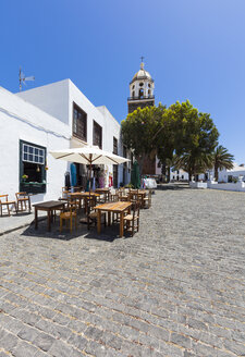 Spanien, Kanarische Inseln, Lanzarote, Teguise, Altstadt, Plaza la Constitucion - AMF003319